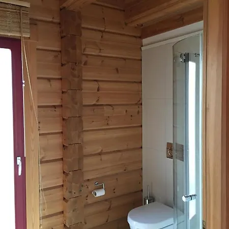 Haus Bzw Ebenerdiges Chalets